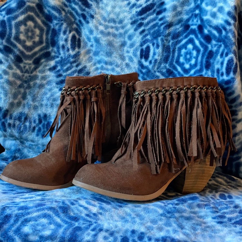 Not rated ankle booties